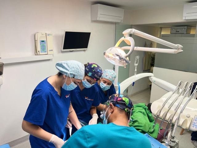 Tratamiento quirúrgico en Clínica Dental Imagen